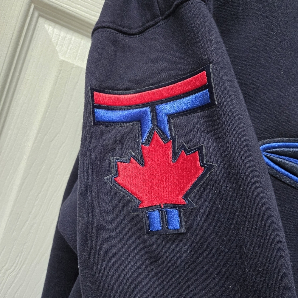 Pro Standard Toronto Blue Jays Embroidered Crewneck Sweatshirt MLB Navy - Picture 6 of 9